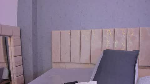tiffany_mendez online show from 05/21/26, 12:01