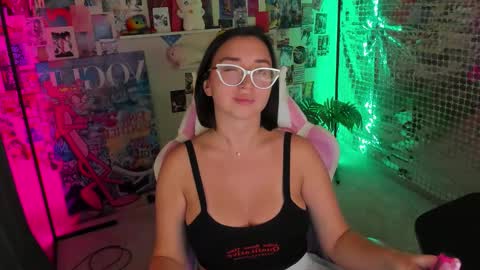 tiffany_robinson online show from 02/11/26, 12:32