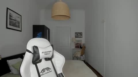  Tiffany  online show from 12/17/24, 06:31