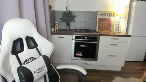  Tiffany  online show from 01/16/25, 05:42