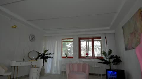 Tiffany Houston online show from 12/05/24, 07:05