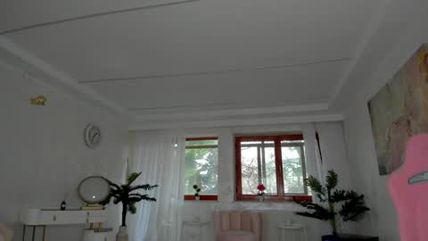 Tiffany Houston online show from 12/08/24, 07:26