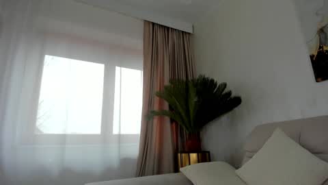 Tiffany Houston online show from 12/09/24, 12:40