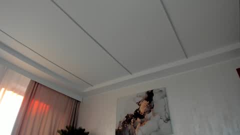 Tiffany Houston online show from 12/18/24, 05:59