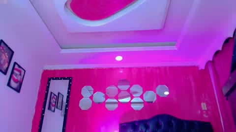 tiffanymackensyy69 online show from 02/18/26, 01:34