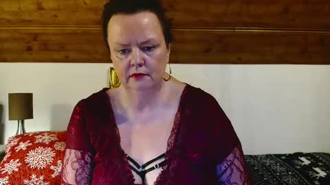 TiffanyMature online show from 11/26/25, 10:00