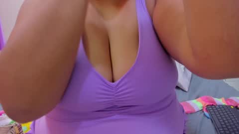 Tiffany Miller online show from 12/21/24, 01:53