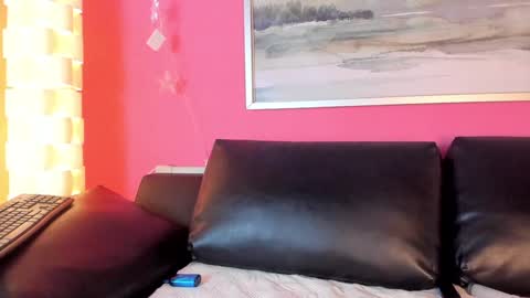 Stefany Suarez online show from 02/06/25, 08:34