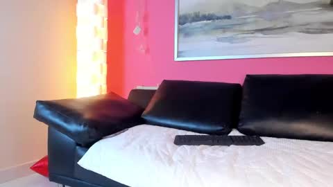 Stefany Suarez online show from 02/11/25, 02:24