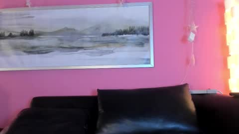 Stefany Suarez online show from 09/27/25, 08:14