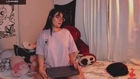 Snapshot of tigerlily__1 chatting on 12/06/24, 11:57 Lilith online show from 12/06/24, 11:57