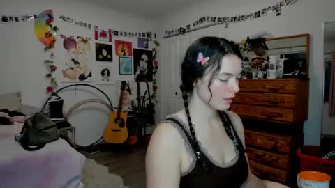 Snapshot of tiggerrosey chatting on 01/02/25, 12:45 All my Links online show from 01/02/25, 12:45