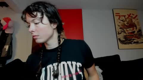 Snapshot of tiggerrosey chatting on 10/31/25, 07:15 All my Links online show from 10/31/25, 07:15