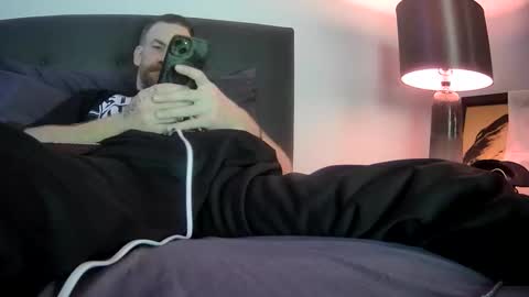 Snapshot of tiggity19 chatting on 04/29/26, 11:58 Tiggity23 come stroke my 9 cock with ne online show from 04/29/26, 11:58