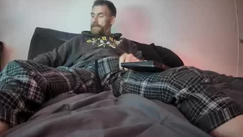 Snapshot of tiggity19 chatting on 05/28/26, 12:57 Tiggity23 come stroke my 9 cock with ne online show from 05/28/26, 12:57