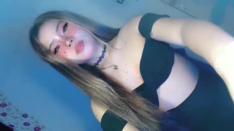 Snapshot of tight_elliana chatting on 04/26/26, 05:32 tight_elliana online show from 04/26/26, 05:32