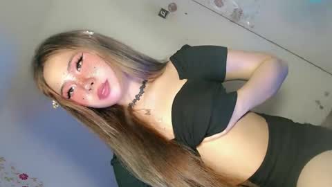 Snapshot of tight_elliana chatting on 04/28/26, 02:27 tight_elliana online show from 04/28/26, 02:27