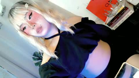 Snapshot of tight_elliana chatting on 07/02/26, 11:38 tight_elliana online show from 07/02/26, 11:38