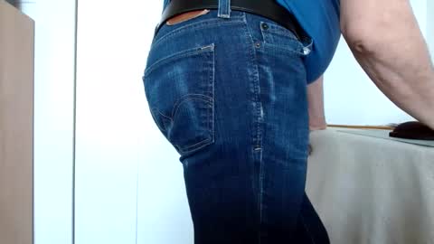 Tightshortsspank online show from 03/08/25, 09:40