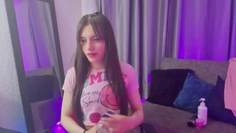 Snapshot of tiinajonus_ chatting on 03/04/26, 04:18 tiinajonus_ online show from 03/04/26, 04:18