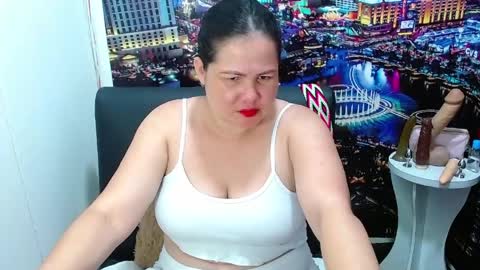 Tila online show from 04/12/26, 01:32