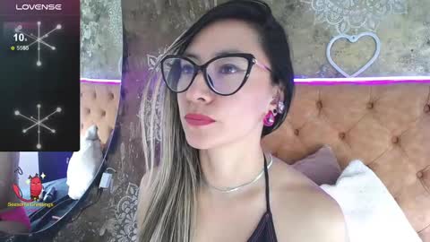 TILA TEQUILA online show from 02/07/25, 04:03