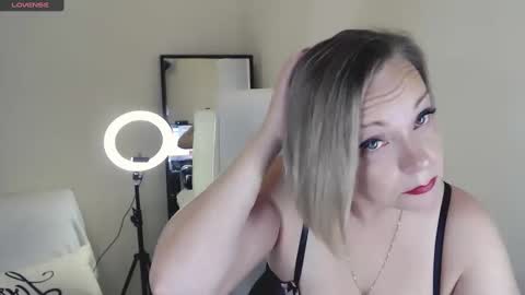 Tilly online show from 02/06/25, 12:26