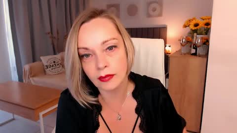 Tilly online show from 03/29/26, 08:20