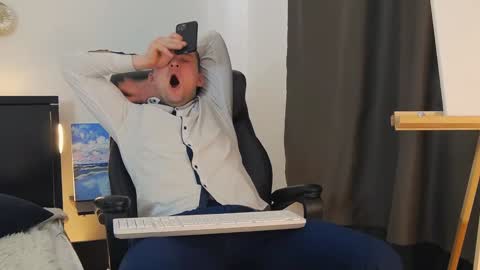 ask me online show from 01/12/25, 11:39