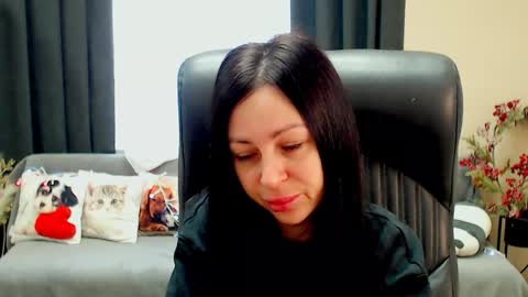 Luisa online show from 03/25/26, 08:31