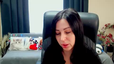Luisa online show from 05/27/26, 08:11