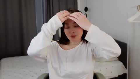 Mia online show from 03/03/26, 02:23