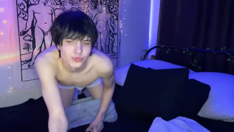 Snapshot of timi_moon chatting on 02/17/25, 09:13 timi_moon online show from 02/17/25, 09:13