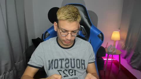 timi  jones online show from 01/11/25, 10:51