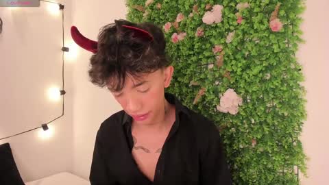 Timothy 21 years old online show from 01/14/25, 08:26