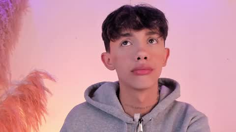 Timothy 21 years old online show from 01/24/25, 08:22