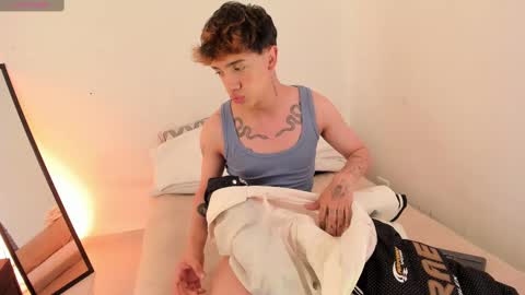 Timothy 21 years old online show from 09/22/25, 08:33