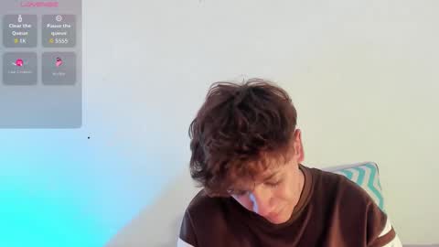 Timothy 21 years old online show from 11/17/25, 08:25