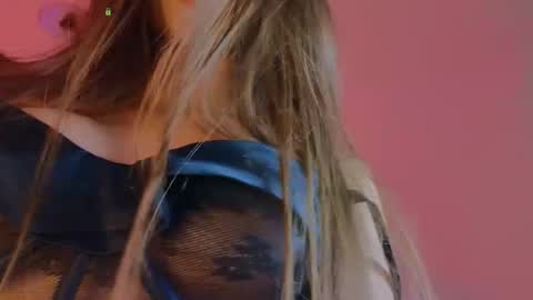 Helen online show from 10/23/25, 06:06