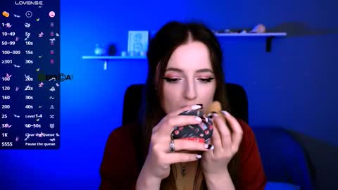 tina_blade_ online show from 11/21/25, 10:30