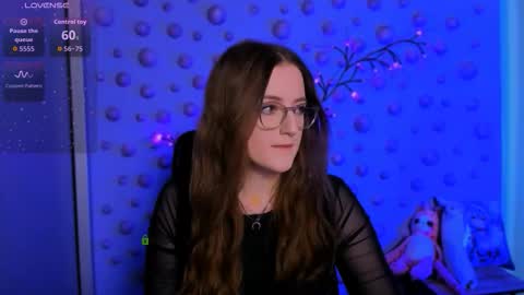 tina_blade_ online show from 01/07/26, 08:33