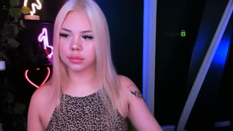 tina_golden1 online show from 04/13/26, 06:41