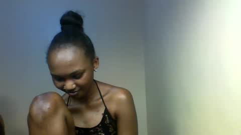 Tina online show from 11/11/25, 01:00