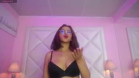 Snapshot of tina_monroee chatting on 06/30/26, 07:20 Tinaa online show from 06/30/26, 07:20