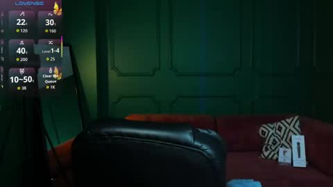 tina_tayllor__ online show from 05/06/26, 08:36