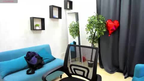 Snapshot of tina_xx_tina chatting on 03/02/26, 01:30 Kristina online show from 03/02/26, 01:30