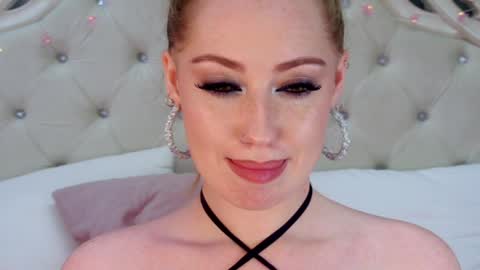 Snapshot of tinabrook chatting on 01/29/25, 07:36 Tina online show from 01/29/25, 07:36