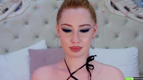 Snapshot of tinabrook chatting on 03/05/25, 07:38 Tina online show from 03/05/25, 07:38