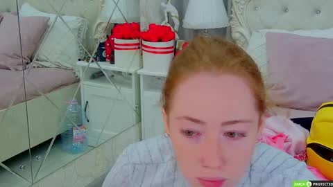 Snapshot of tinabrook chatting on 09/17/25, 03:30 Tina online show from 09/17/25, 03:30