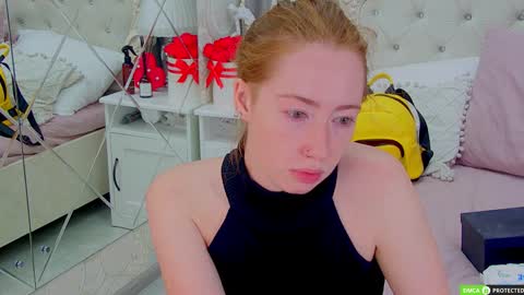 Snapshot of tinabrook chatting on 09/24/25, 03:32 Tina online show from 09/24/25, 03:32